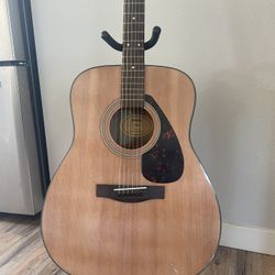 Yamaha Acoustic Guitar