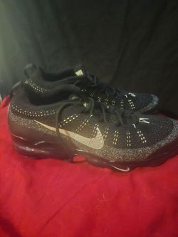 Shoes size 13