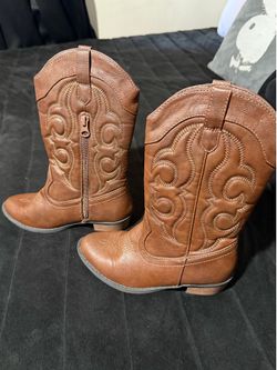 Kid boots