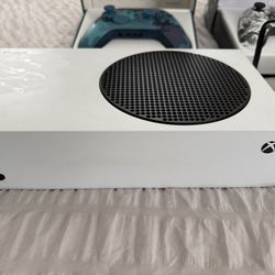 Xbox S bundle