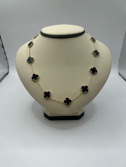Gold flower necklace