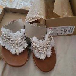 Ava Crystalstone Fringy Sandals 7 NEW Urban White MSRP $120