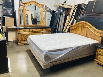 Queen Bedroom Set