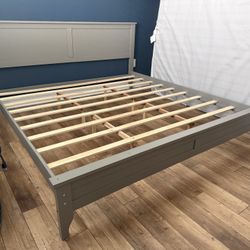 King Size Modern Platform Bed in Grey 