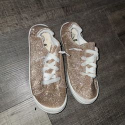 Girls Gold flats Size 3