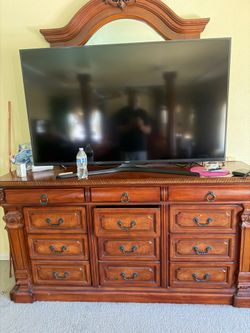 FREE DRESSERS