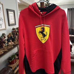 Ferrari Hoodie Men’s M