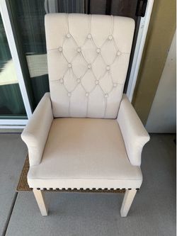 Accent chairs