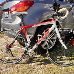 Trek mountain bike Red & white 2.3 H2 (Compact) 54 inch