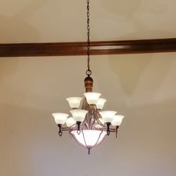 Lot (7 Total)  Amazing Chandeliers And Pendents Lights