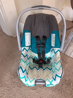 Infant Car Seat Evenflo