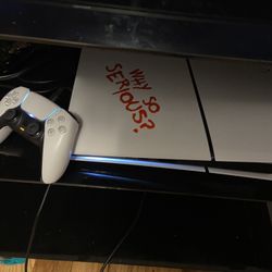 ps5 with the white ps5 controller