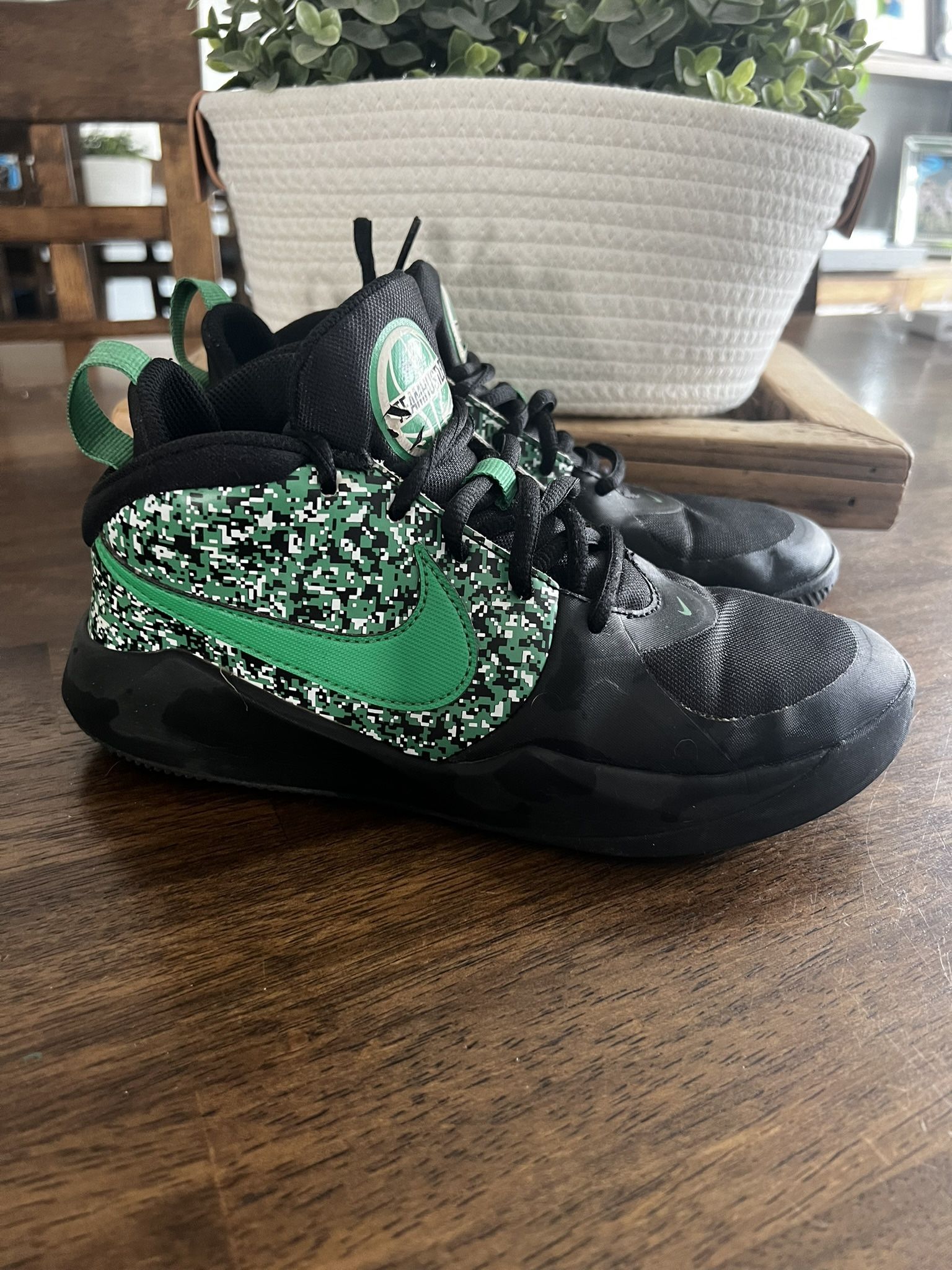 Youth Nike Basketball Shoes size 4Y