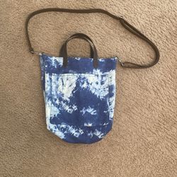 Discontinued Thirty-one Tie-dye Sky Window Shopper Bag