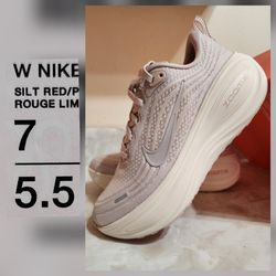 Women's Size 7 Nike Vomero Plus