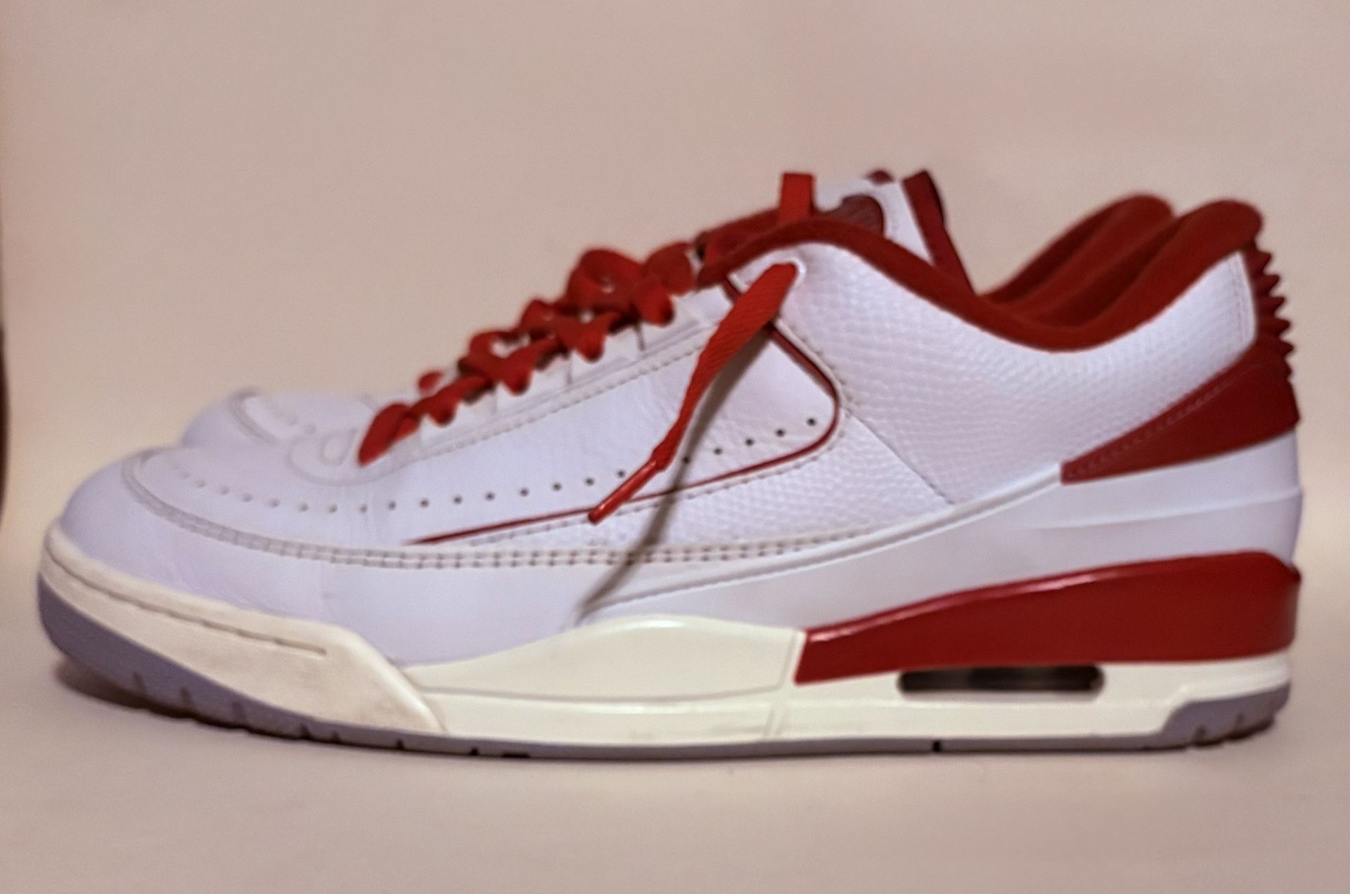 Jordan 2/3 White Varsity Red Sail Size 10 Used With Box