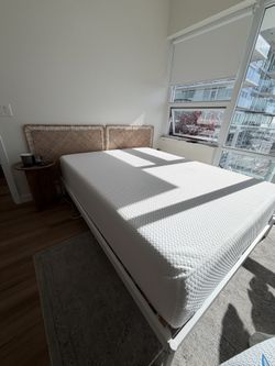 14” QueenGel Memory Foam Mattress And Bed Frame