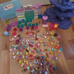 Shopkins Large Lot Of Toys Food And Small Mart Store