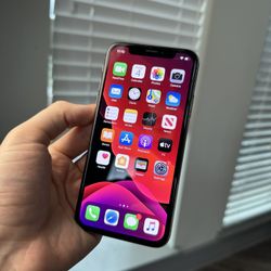 Apple iPhone X 64GB Unlocked To Any Carrier!