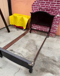 Twin bed frame