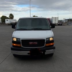 2018 GMC Savana