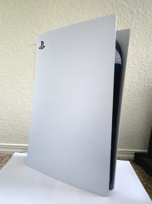 PlayStation 5 Digital Edition.Ps5. Read Descriprion.