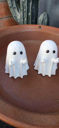 Halloween mini resin ghosts 👻