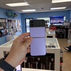 Samsung Flip Z4 Unlocked 128Gb Purple color Like New