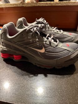 Brand New Nike Shox 9.5M