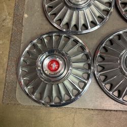 Hub Caps For a 67 Mustang 