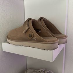 Ugg Slippers Size 11