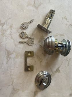 Deadbolt W/3 Keys