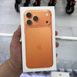 iPhone 17 Pro Max Unlocked 256GB! Finance For $50 Down Payment!!