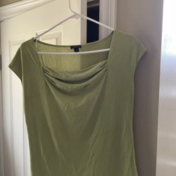 Women’s Ann Taylor factory sleeveless top shirt