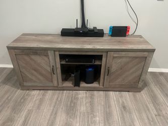 Tv stand like new condition