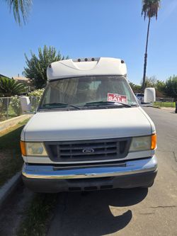 Shuttle Van Starcraft