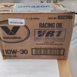 Valvoline VR1 Racing Oil 10W-30