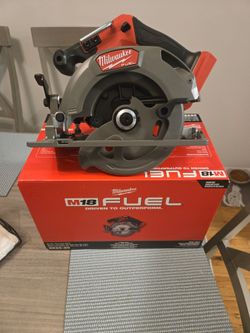 BRAND NEW M18 FUEL BRUSHLESS SAW NEVER USED