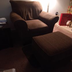 Free Chair With Ottoman (Foot Stool)