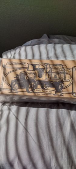 Diecast Ertl Collectibles 1:24 scale diecast. See below
