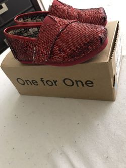 Toddler Toms sz 8