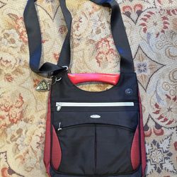 Tumi Ducati Special Edition, Crossbody Bag, Messenger Bag, Ballistic Nylon, Red Leather.