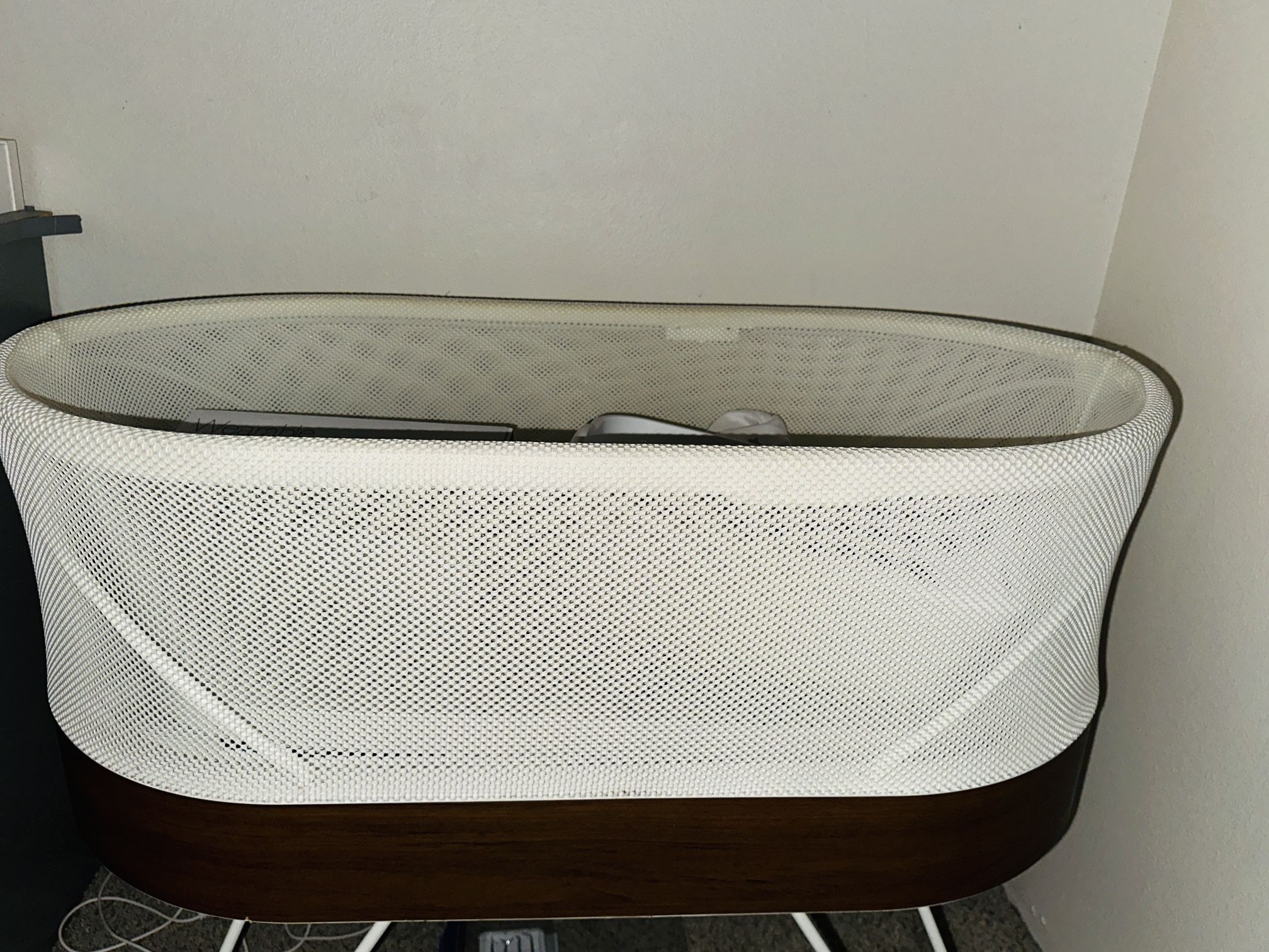 Snoo : Need Some Repairing , Read Description