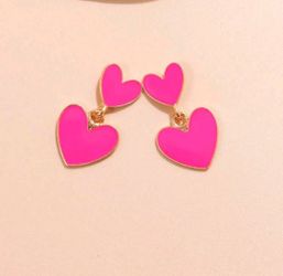 Hot Pink 💗 Drop Earrings Really Cute! Valentines 
