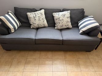 Ashley Furniture Levon 96” Charcoal Sofa – Excellent Condition