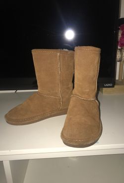 Bearpaw boots !!