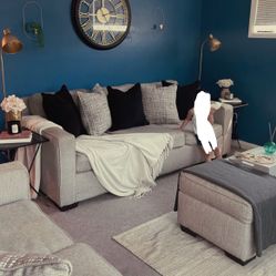 5 Seater Sofa Set With Ottoman  cushions Included.  Its A Little Damaged On The Inside Is Why The Pricd Is Low !  Pick Up ASAP  