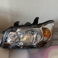Driver Side Head Light 2003-2007 Toyota Highlander