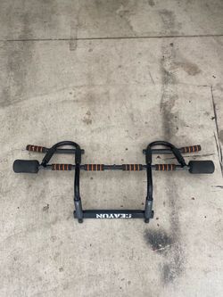 Doorway Pull-Up Bar