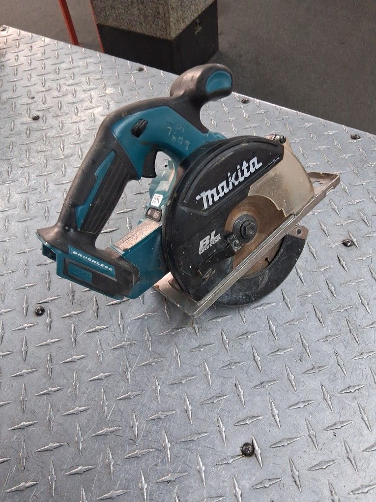Makita Brushless Circular Saw
